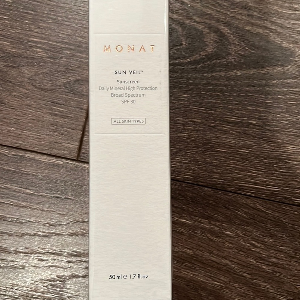 Monat Sun Veil Sunscreen
